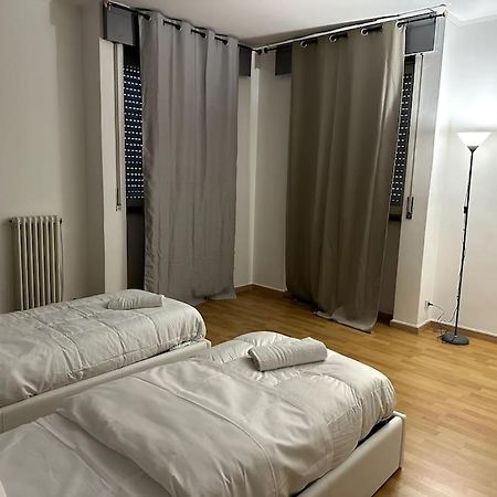 Leone D'Oro - Full Apartment Mestre Exterior photo